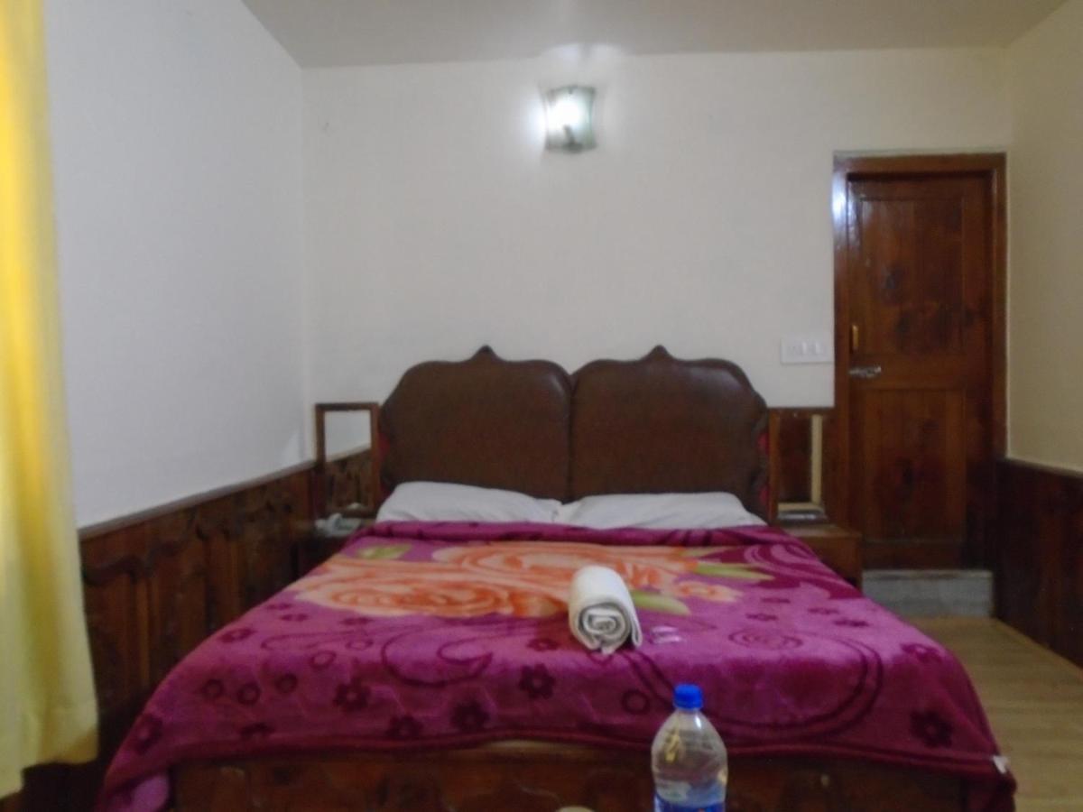 Hotel Magnolia Mallroad Manali エクステリア 写真