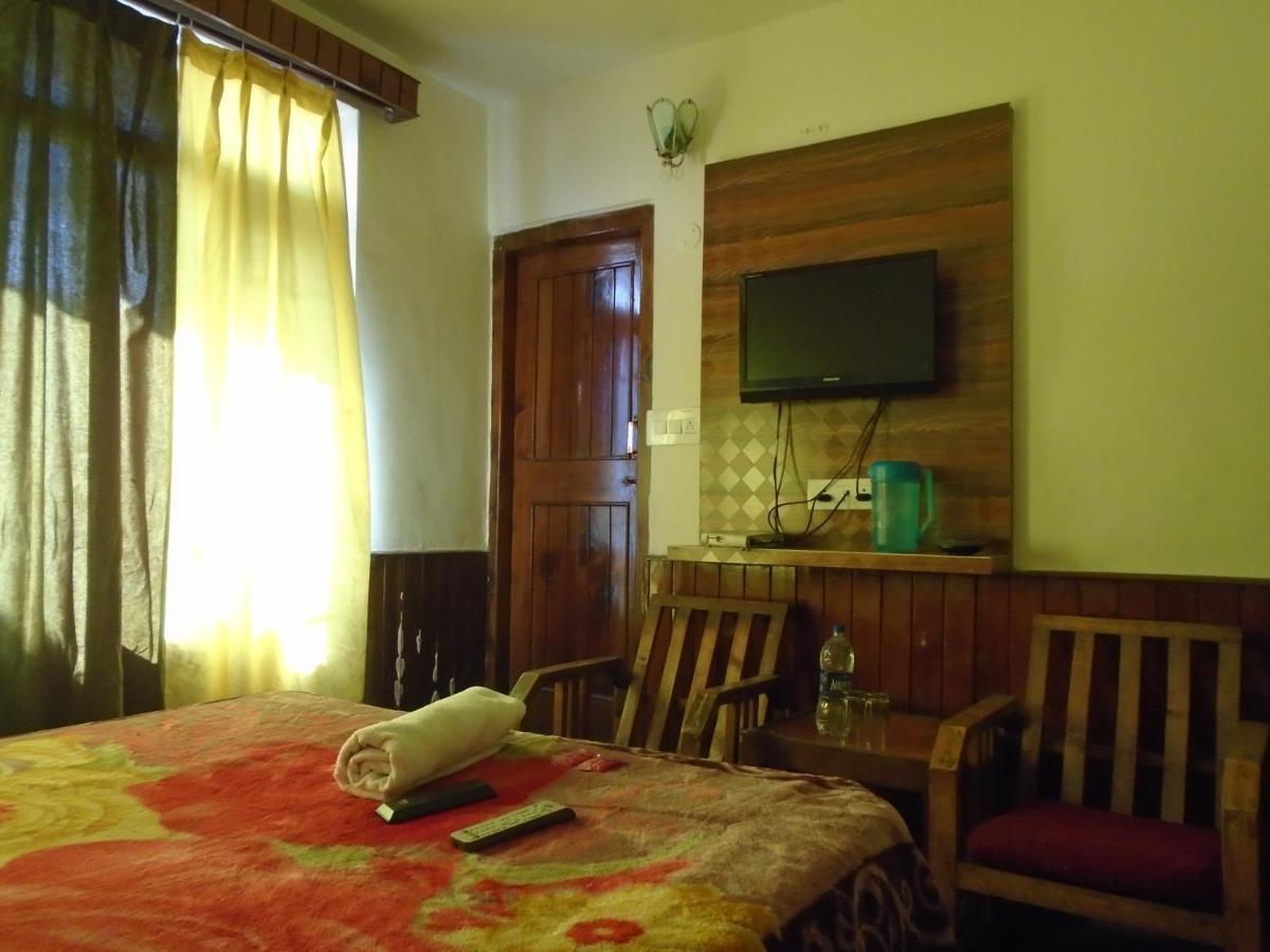 Hotel Magnolia Mallroad Manali エクステリア 写真