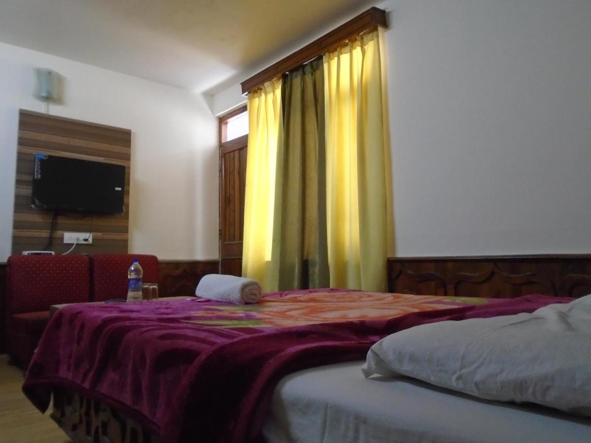 Hotel Magnolia Mallroad Manali エクステリア 写真