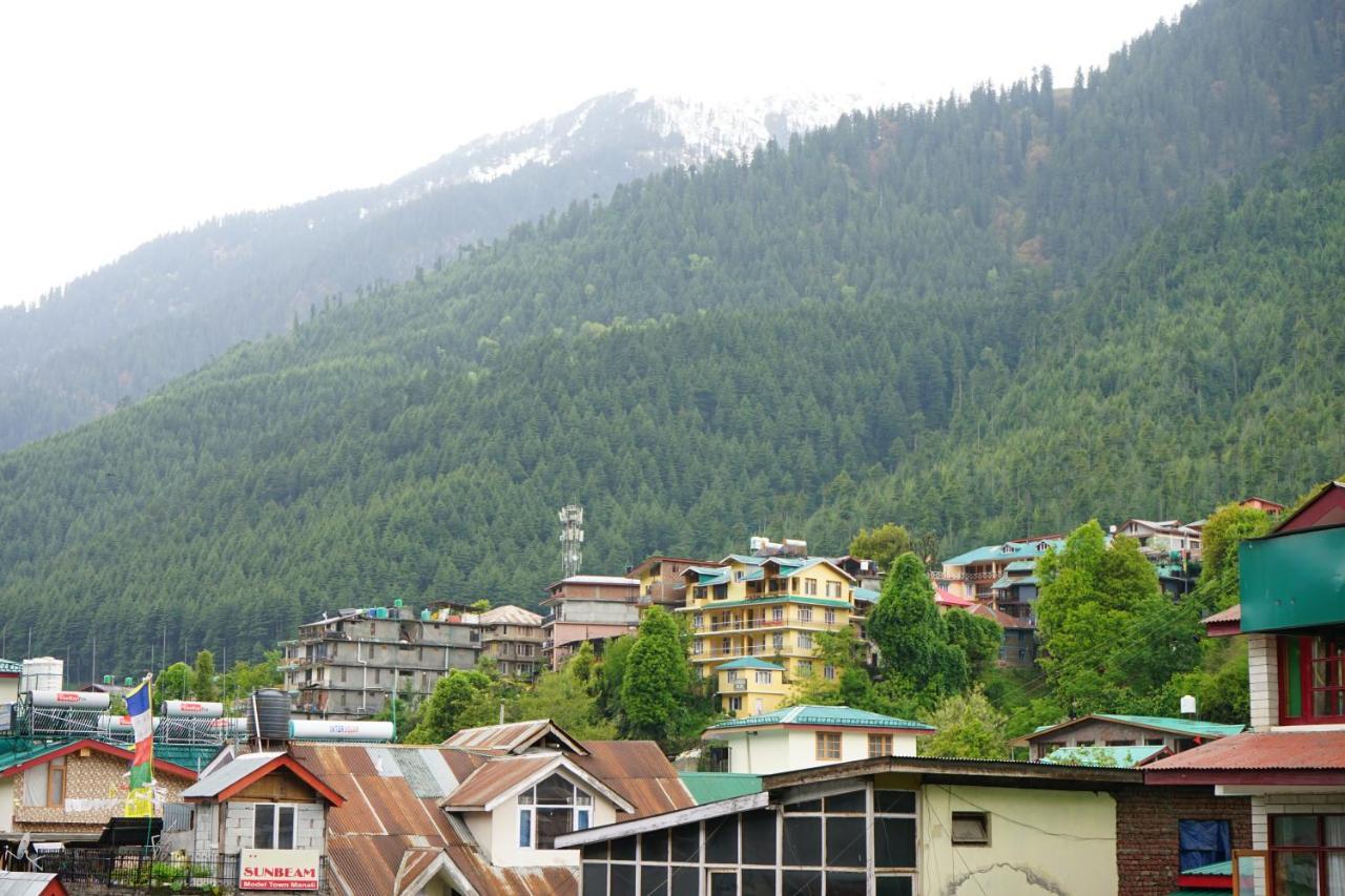 Hotel Magnolia Mallroad Manali エクステリア 写真