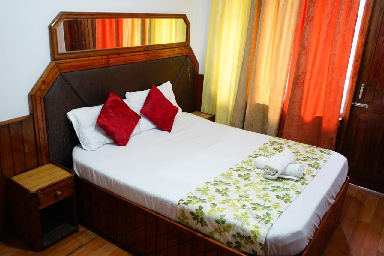 Hotel Magnolia Mallroad Manali エクステリア 写真